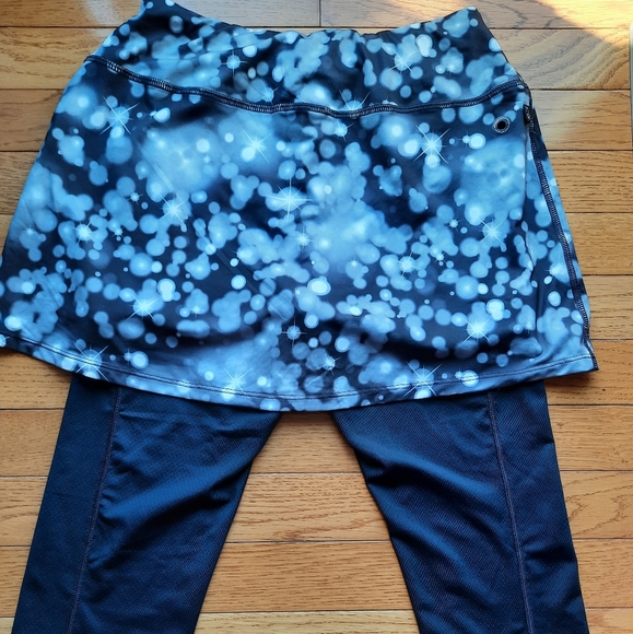 SkirtSports Lotta Breeze Capri XS - Picture 2 of 5